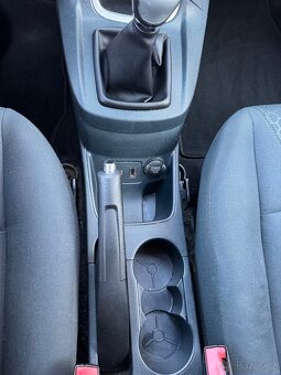 Ford Fiesta 1.4i Titanium, 71 KW, 1-majitel - 17