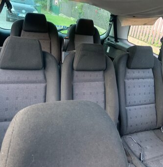 Peugeot 307 SW 2.0 HDI 7 místné. Tažné. Klima. Panorama - 17