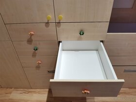 Nábytek do dětského pokoje - set skříně a palanda - 17