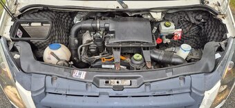 Crafter 2.5 TDi 100KW L2H2 9 míst klima 310 000km - 17