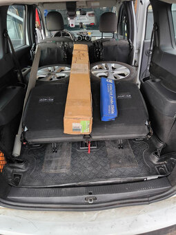 Dacia Lodgy, 1,5 dci, 7 míst - 17
