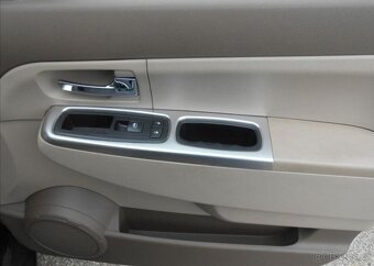 Jeep Cherokee 3,7 V6 151 kW KLIMA Bez koroze benzín - 17