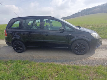 Opel Zafira 1.8 103Kw  RV.2006 7.míst. TAŽNÉ-NOVÁ STK - 17