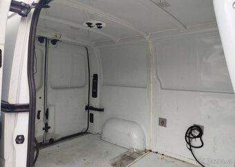 Renault Master 2.3 dCi Park. kamera nafta manuál 92 kw - 17