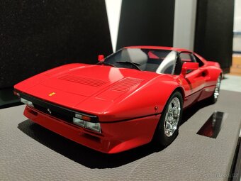 Ferrari 288 GTO 1984 Rosso 1:12 Top Marques Collectibles - 17