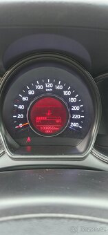 Kia Ceed 1,6 GDI hatchback 99kW - 17