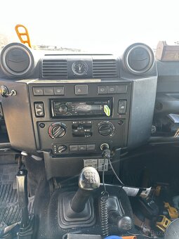 Land Rover Defender 110 Puma 2.4TDCi - 17