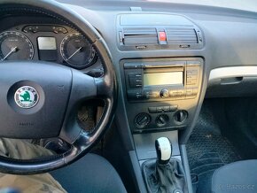 Škoda Octavia II 1.6 fsi 85kw - 17
