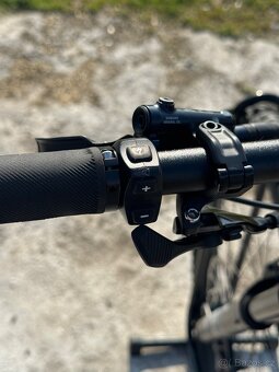 Specialized turbo levo comp 2021 2100km najeto - 17