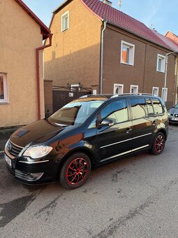 Vw  Touran 2.0tdi 103kw rok 11/2007 - 17