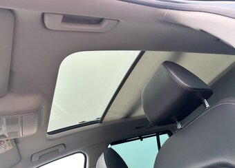 ŠKODA SUPERB 2.0 TDI ELEGANCE PLUS FACELIFT COMBI - 17