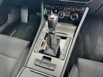 Škoda Superb 3 2.0TDI 110kW DSG Matrix LED Tempomat Navigace - 17