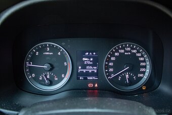 Hyundai Tucson 1.7 CRDi Family - 17