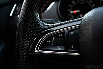 Škoda Octavia Combi 2.0 TDI DPF RS DSG - 17