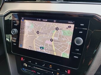 VW Passat B8 Variant 2.0TDI 110kW DSG Matrix Tažné ACC Navi - 17