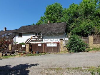 Prodej rodinného domu 7+kk, 206 m2, Sluštice, Praha - východ - 17