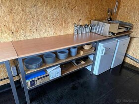 Plně vybavený gastro kontejner - 17