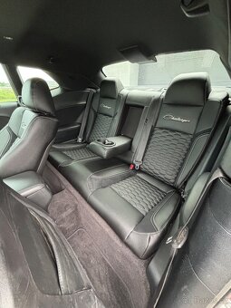Dodge Challenger 5.7 HEMI automatická převodovka, kožené čal - 17
