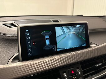 BMW X2 20d M-Paket xDrive 140kW LED PANO HUD H/K KŮŽE - 17