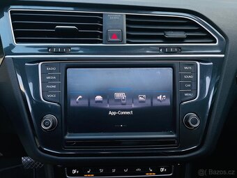 Volkswagen Tiguan 2.0TDI AUTOMAT LED 1.MAJITEL HIGHLINE - 17