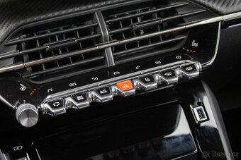 Peugeot 208 1.2 PureTech 100 GT Pack EAT8 - 17