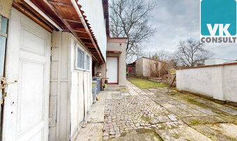 Prodej - rodinný dům se zahradou a 2 garážemi -... - 17