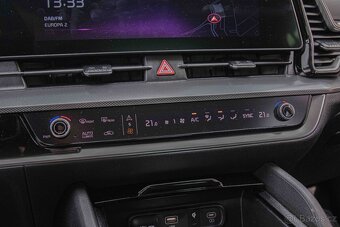 Kia Sportage 1.6 T-GDi Platinum A/T - 17