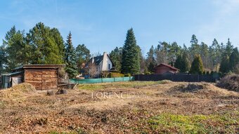 Krásný pozemek v chatové oblasti u lesa, ideální pro výstavb - 17