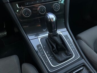 Volkswagen Golf, 2,0TDI 110kW, DSG, VIR. COCKPIT, SERVISKA - 17