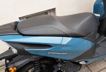 Yamaha Tricity 125, 2023, pouze 3000km, super stav, zánovní - 17