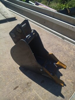 Lopaty, lžíce, příslušenství pro bagry - 17