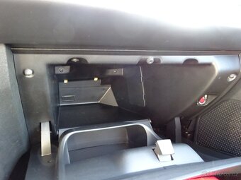 Peugeot 208 Roland Garros 1.5 BlueHDi,limitka,1majitel. - 17