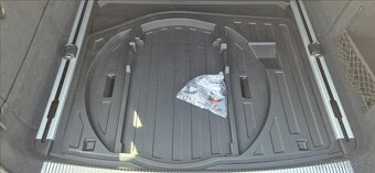 Audi A6 Allroad 3,0 TDI Pobočka Kolín (2014) - 17