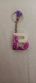 Epoxidové klíčenky s písmeny - 17