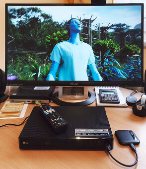 Blu-ray, DVD přehrávač LG BP450 3D - Super stav - 17