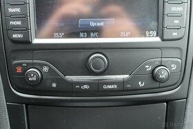 FORD S-MAX 2,0 TDCI AT/ NAVI / 2014 / roční záruka - 17