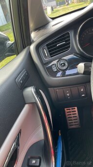 Kia Ceed 1,6 gdi, 99kw, panorama,full výbava - 17