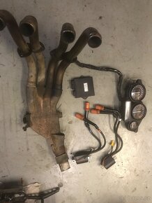 Yamaha YZF 750R - 17