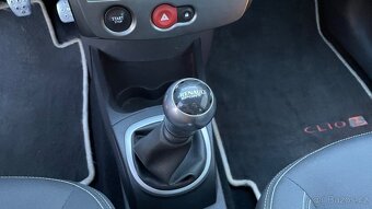 RENAULT CLIO RS 2.0i 145kW - 17