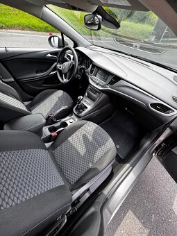 Opel Astra 1.4Turbo 2018 - 17