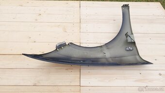 Seat LEON II – Blatníky přední LC9Z - 17