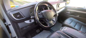 Peugeot Traveller Standard L2 2.0 BlueHDi 180 EAT8 ALLURE - 17