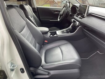 Toyota RAV4 2,5 hybrid 4x4 EXECUTIVE - 17