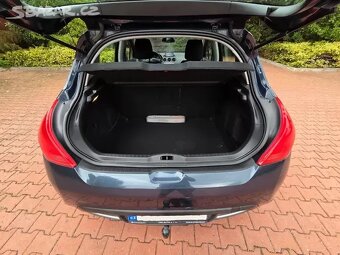 Peugeot 308 1.6i 88 kW tažné,83 tis.km,ČR,serviska,navi - 17