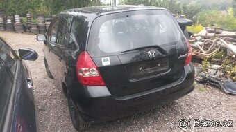 Honda jazz na náhradní díly rv. 2005 - 17