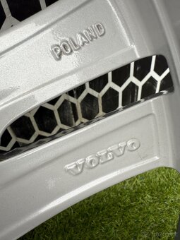 Zimní alu kola Volvo XC40 R18 GOODYEAR - 17