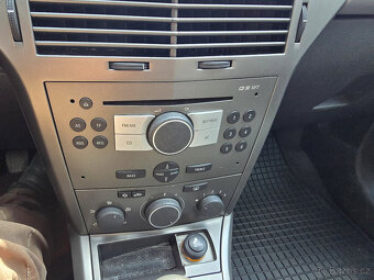 Opel Astra 1.6i - 17