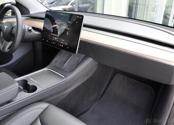 Tesla Model Y LONG RANGE DUAL REZERVACE - 17