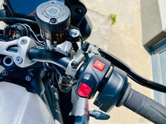 Triumph Street Triple RS, možnost splátek a protiúčtu - 17