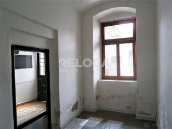 Obchod 60m2, Slaný, Soukenická ul v centru Slaného vstup z r - 17